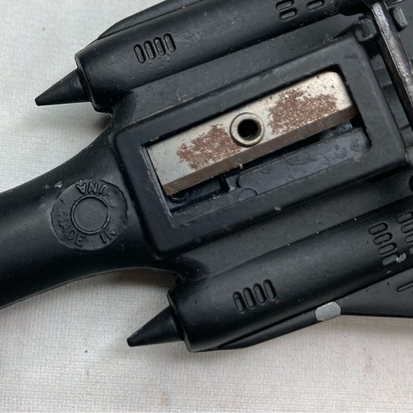 Die-Cast 106-A US Air Force Black Bird Lockheer SR-71 Pencil Sharpener - Picture 5 of 9